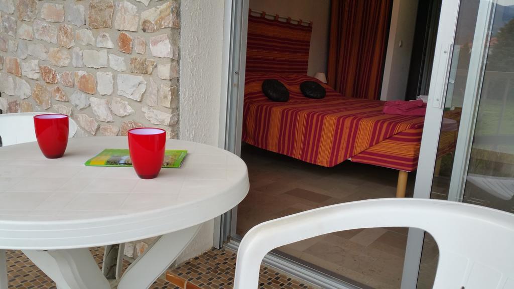 Chambres D'Hotes Et Gites Al Pati Sorede Luaran gambar